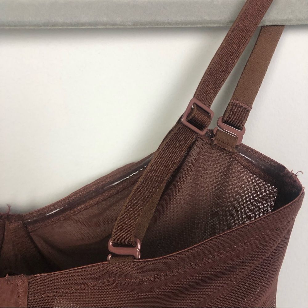SKIMS | NEW Ultrafine Mesh Convertible Bra in Mahogany Women’s Size 30B - Picture 10 of 12